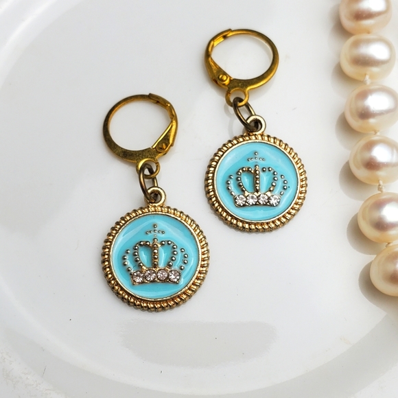 ๐ซ5/$25 Dainty Princess Earrings - Picture 3 of 3